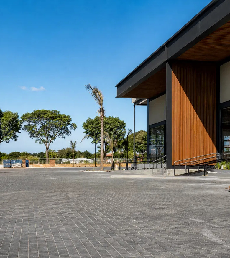 Infraestrutura comercial — Oba Hortifruti em Ribeirão Preto, SP
